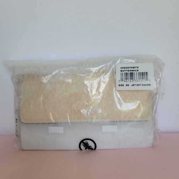 MICHAEL KORS Jet Set Charm Signature Colorblock LG Flap Phone Wristlet/Wallet ⭐ - Picture 16 of 16